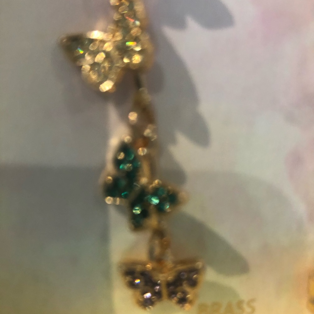 NIB C&C CALIFORNIA RHINESTONE BUTTERFLY EARRINGS - Picture 7 of 12